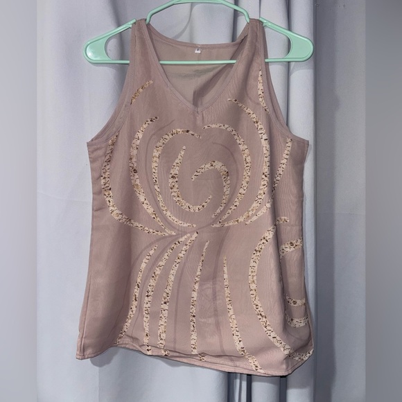 Tops - Elegant‎ Beige Sleeveless Top size small
